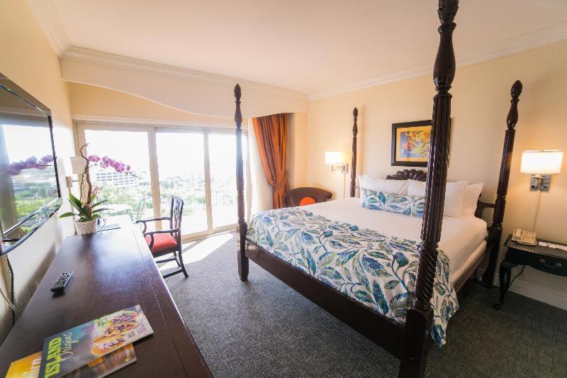 Courtleigh Hotel & Suites Kingston Habitación foto